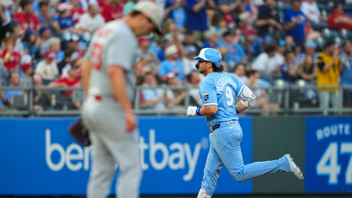 Kansas City Royals first baseman Vinnie Pasquantino (9) rounds the bases after hitting a home run off St. Louis Cardinals starting pitcher Andre Pallante (53) during the fourth inning at Kauffman Stadium on May 16, 2025.