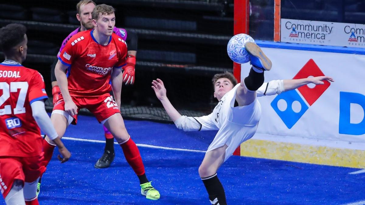 The Kansas City Comets beat the Wichita Wings 12-1 Sunday and are off until Dec. 29.