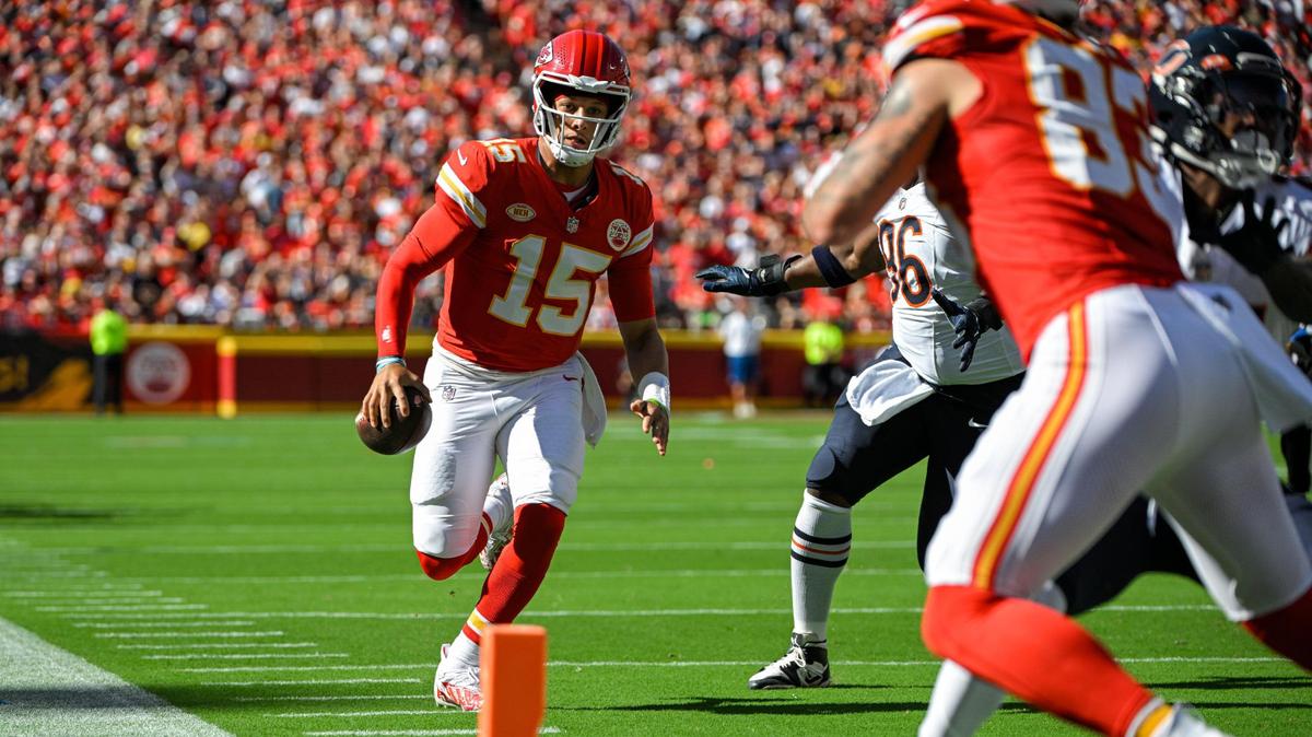 Kansas City Chiefs quarterback Patrick Mahomes (15) runs for yardage in the first quarter agains the Chicago Bears Sunday, Sept. 24, 2023, at GEHA Field at Arrowhead Stadium.
