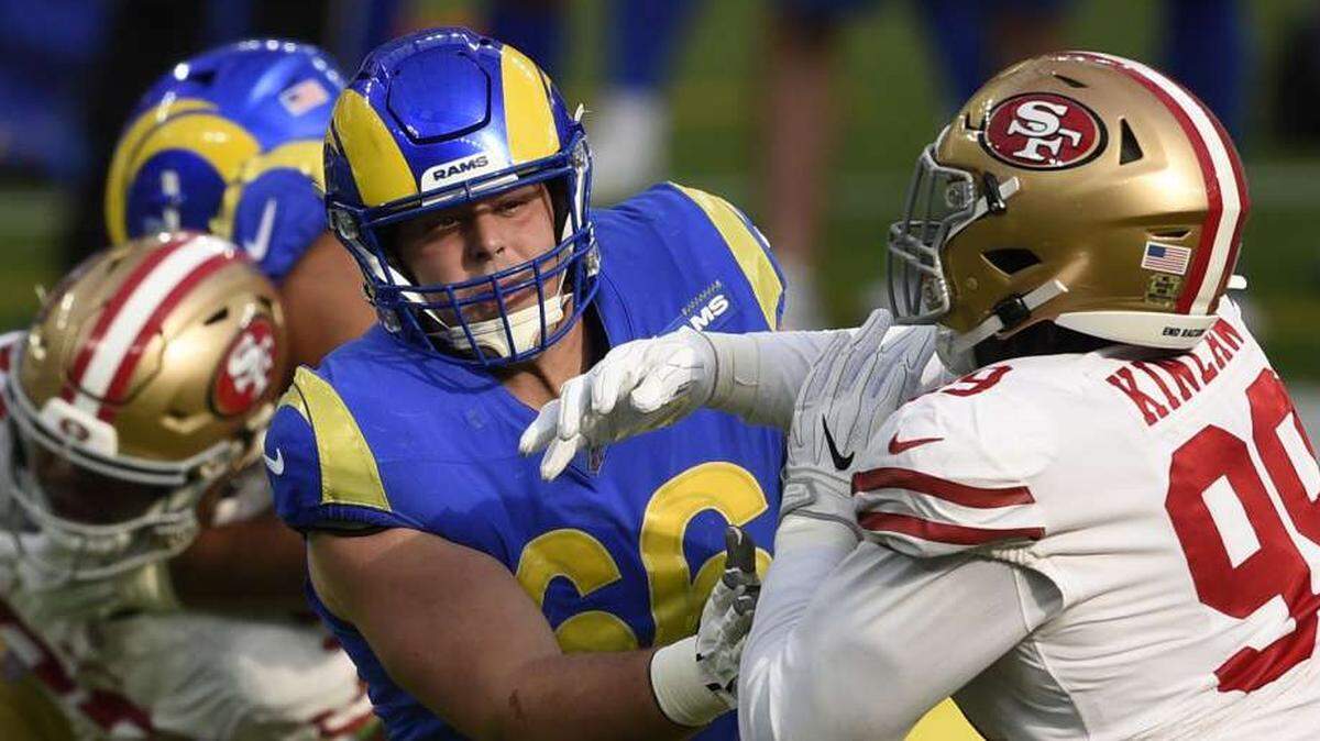 Former Los Angeles Rams center Austin Blythe (No. 66) is the latest addition to the Kansas City Chiefs’ reworked offensive line.