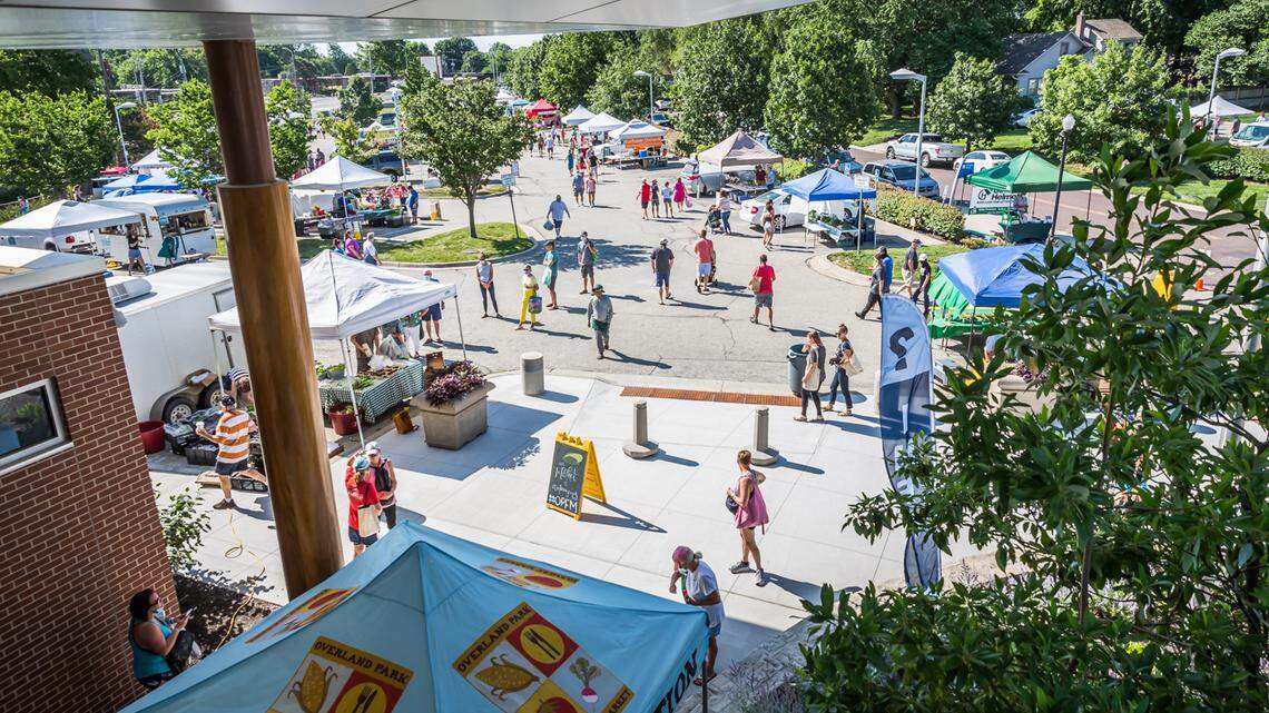 Most Johnson County markets will operate and look a lot like last year, with many pandemic safety protocols still in place. For Overland Park’s market it means returning to the parking lot of the Matt Ross Community Center at 8101 Marty St.