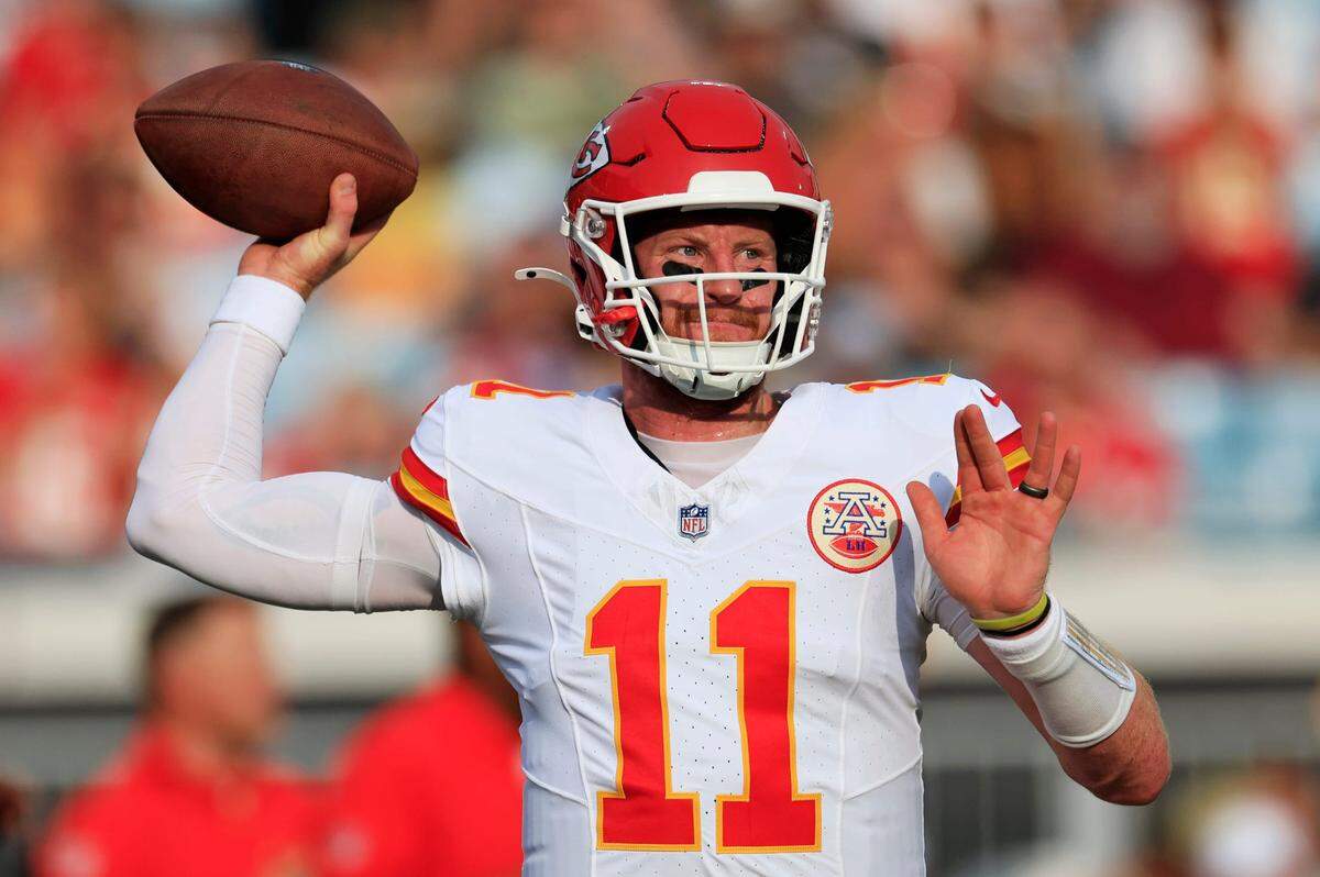 Kansas City Chiefs quarterback Carson Wentz (11) throws the ball before a preseason NFL football game Saturday, Aug. 10, 2024 at EverBank Stadium in Jacksonville, Fla.