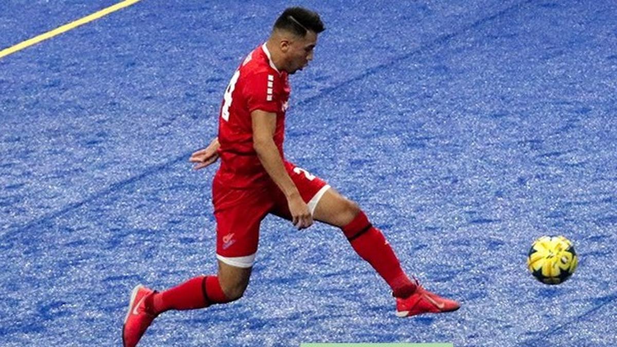 Comets defender Mirko Sandivari corrals the ball during a recent game in the Central Cup preseason indoor soccer tournament.