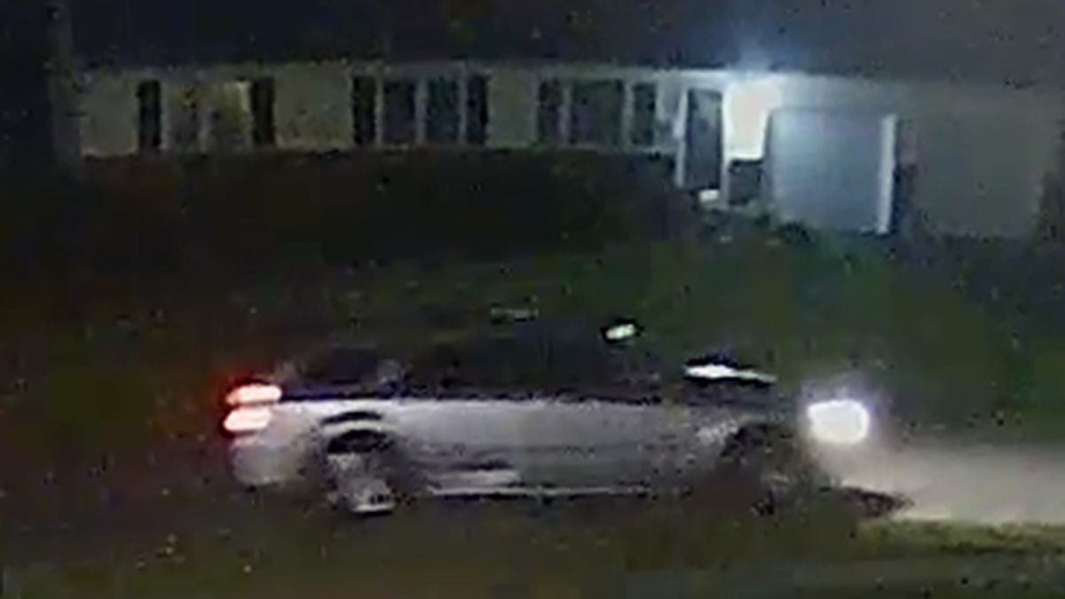 Police are asking for help finding a what is thought to be a gray or silver Dodge Magnum that may be connected to the fatal shooting of 18-year-old Khristian Wright last week in Independence. Police ask anyone with information about the owner of the car or its whereabouts is asked to call the TIPS Hotline at 816-474-TIPS (8477).&nbsp;