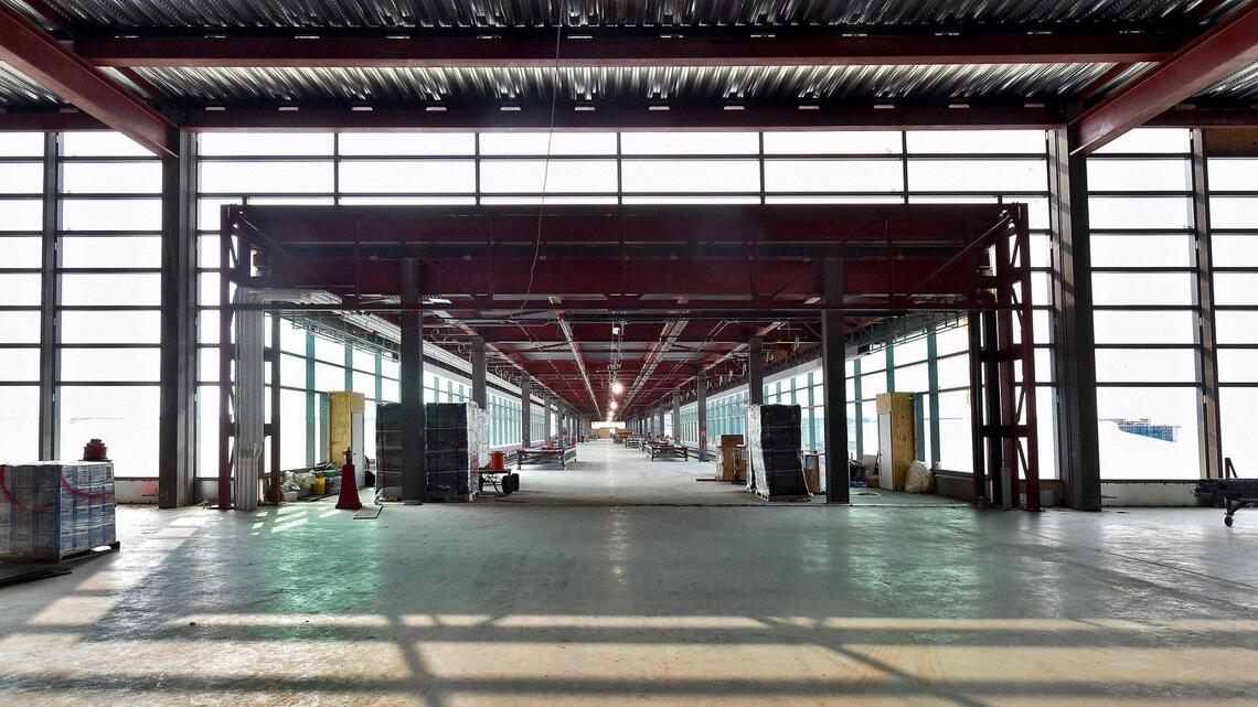 ‘Shit show’: KCI concessions contract approved, heads to council after dramatic meeting
