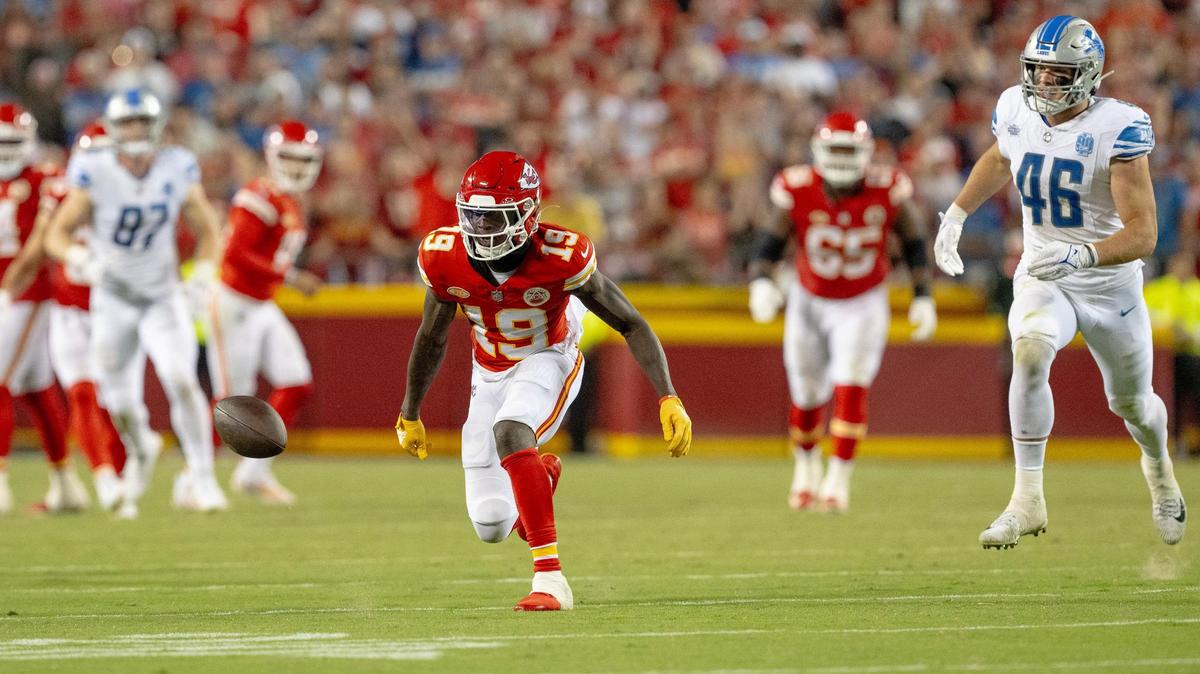 Kansas City Chiefs wide receiver Kadarius Toney (19) reacts after dropping a pass during an NFL football game against the Detroit Lions on Thursday, Sept. 7, 2023, in Kansas City.
