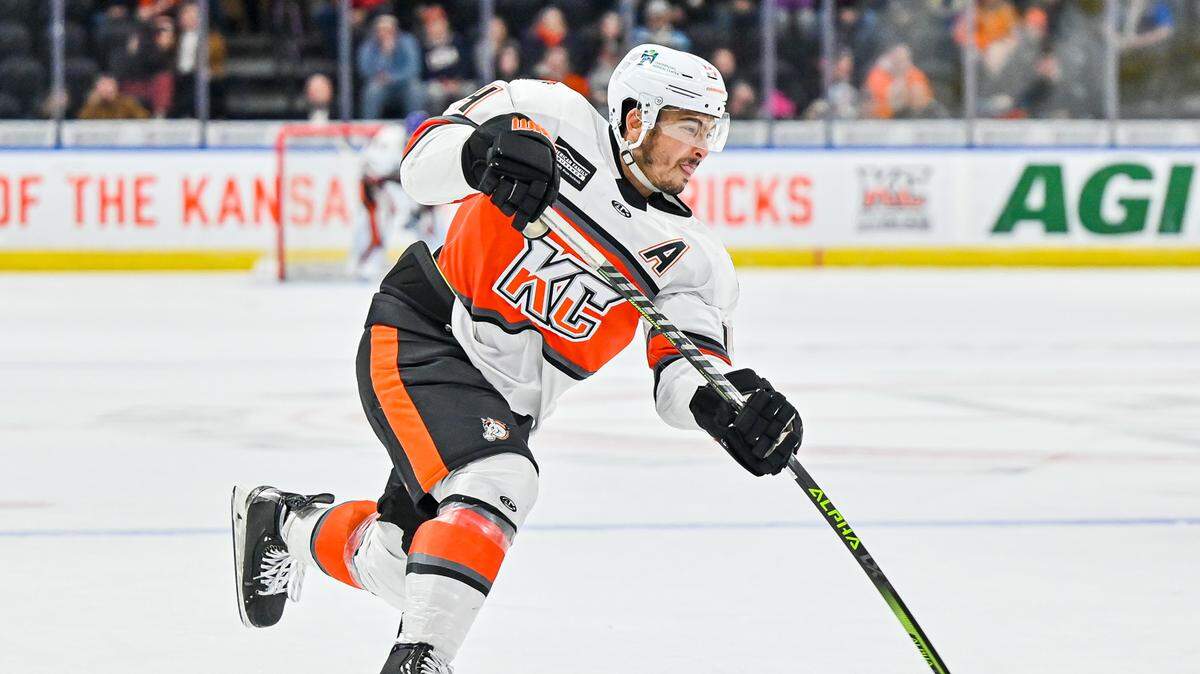 The Mavericks have two games at Cable Dahmer Arena this week, hosting the Iowa Heartlanders on Friday and Saturday at 7:05 p.m. 