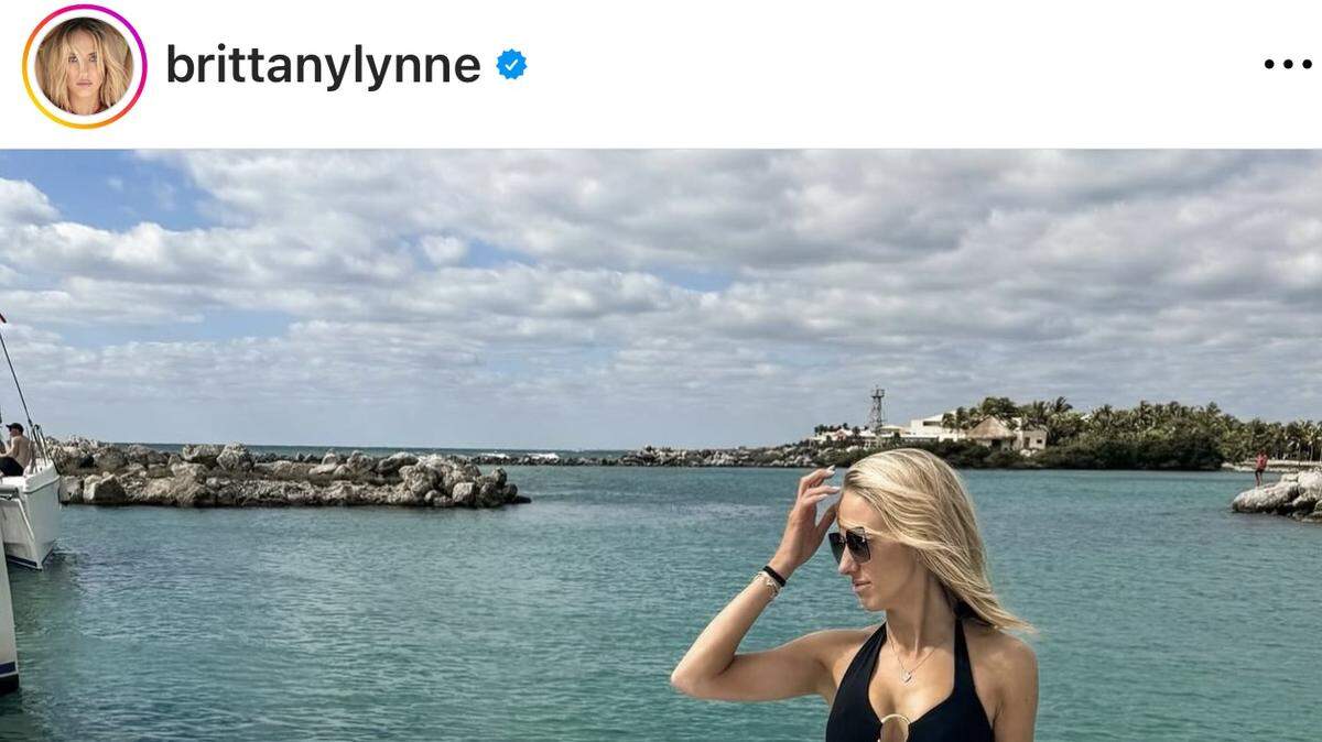 Brittany Mahomes helped a friend celebrate her bachelorette weekend in Mexico. While there, Mahomes was spotted in a dress Taylor Swift has also worn.