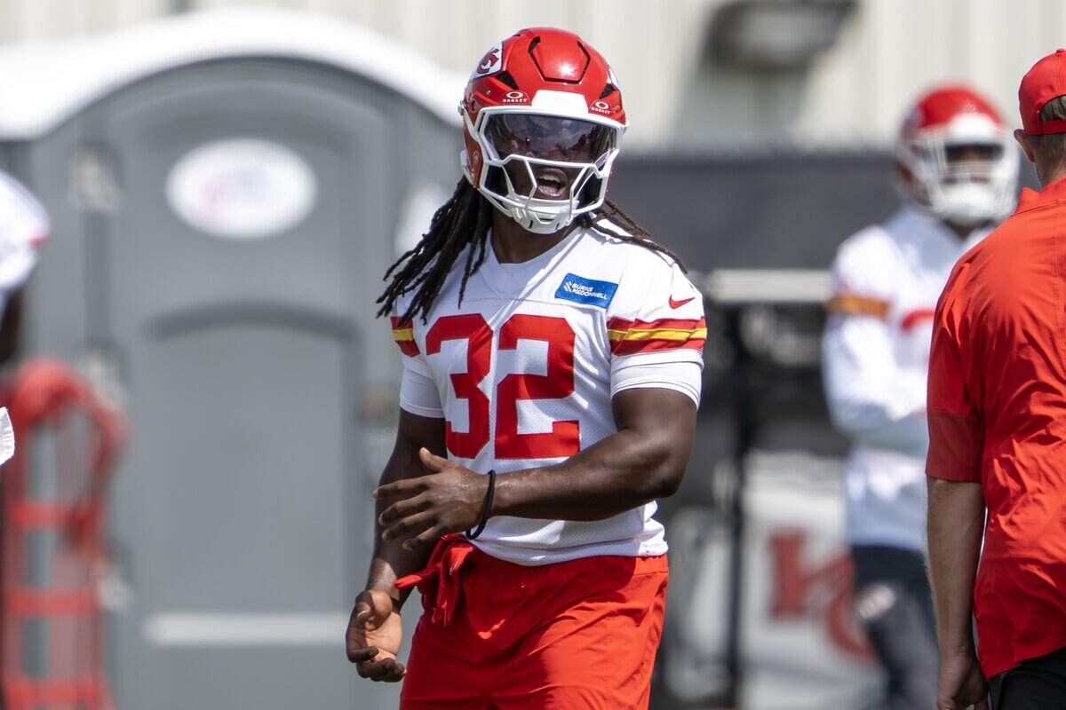 Kansas City Chiefs linebacker Nick Bolton (32) warns up during minicamp practice at the Chiefs' practice facility on Wednesday, June 10, 2026, in Kansas City.