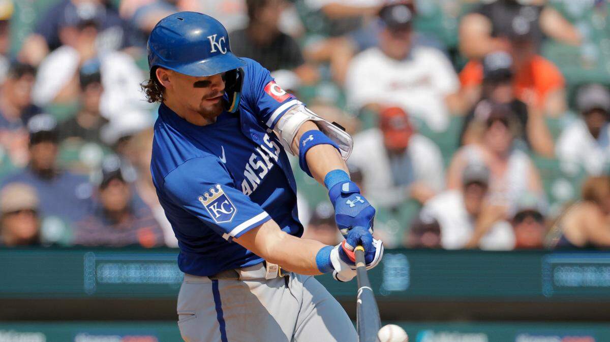 Kansas City Royals shortstop Bobby Witt Jr. (7) hits a single in the eighth inning against the Detroit Tigers at Comerica Park on Aug. 4, 2024.