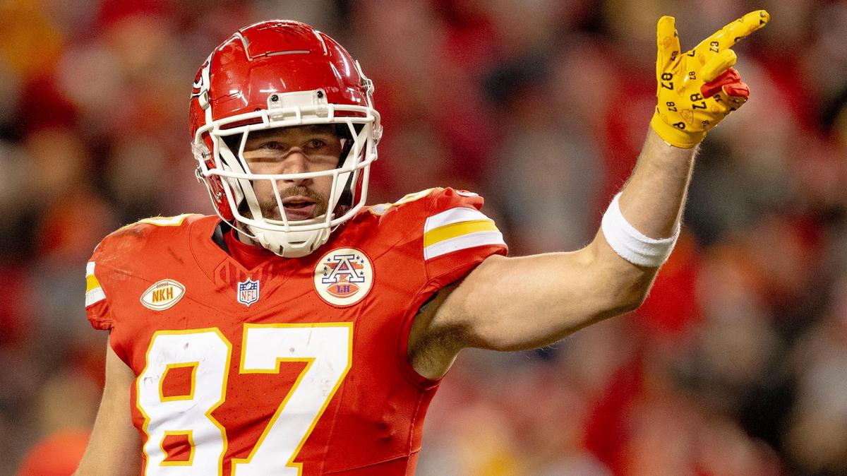 Kansas City Chiefs tight end Travis Kelce (87) celebrates a first down against the Cincinnati Bengals during an NFL football game at GEHA Field at Arrowhead Stadium on Sunday, Dec. 31, 2023, in Kansas City.