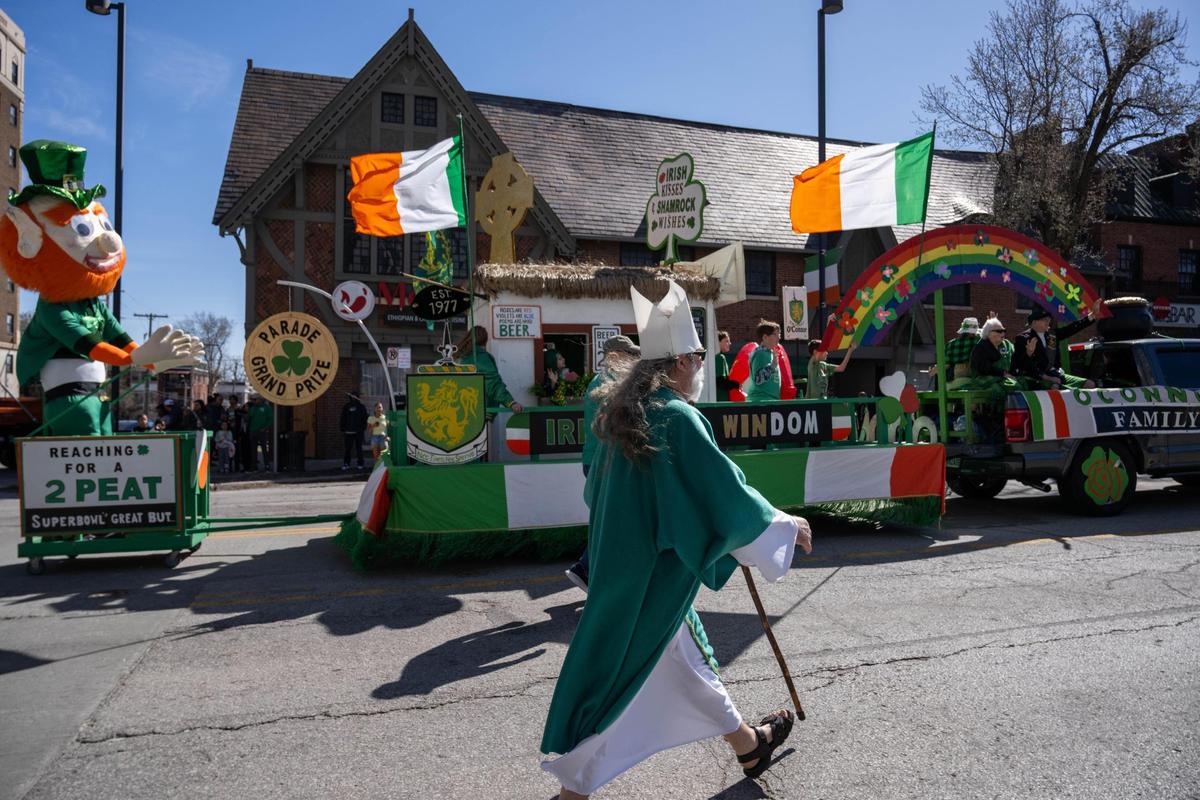 An Irish family float goes by in the Kansas City St. Patrick’s Day Parade on Monday, March 17, 2025.