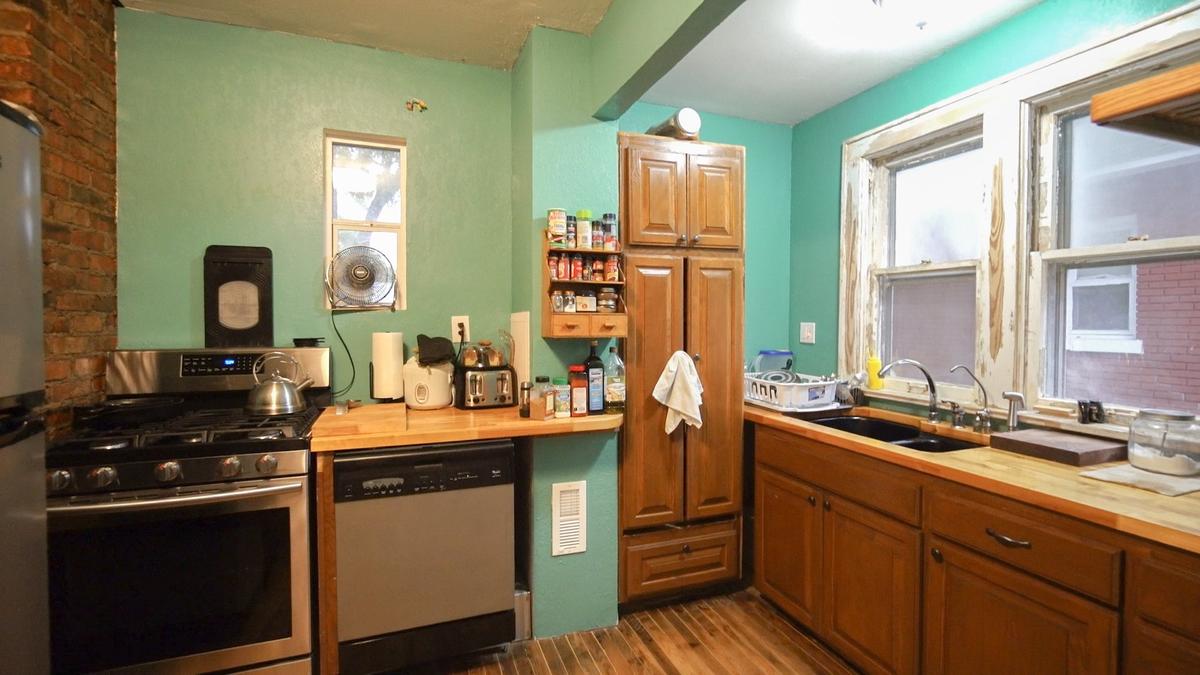 Jenna Squires’ renovated kitchen is a combination of “inherited” and new items.