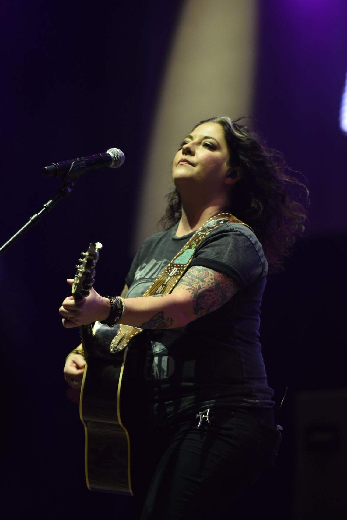 Country singer Ashley McBryde will perform at The Amp at Log Still.