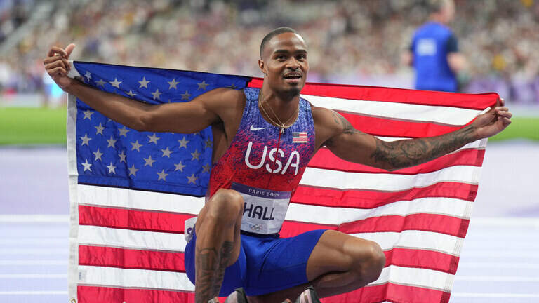‘Can’t outrun a dog’: Raytown South’s Quincy Hall takes Olympic gold for USA in 400m