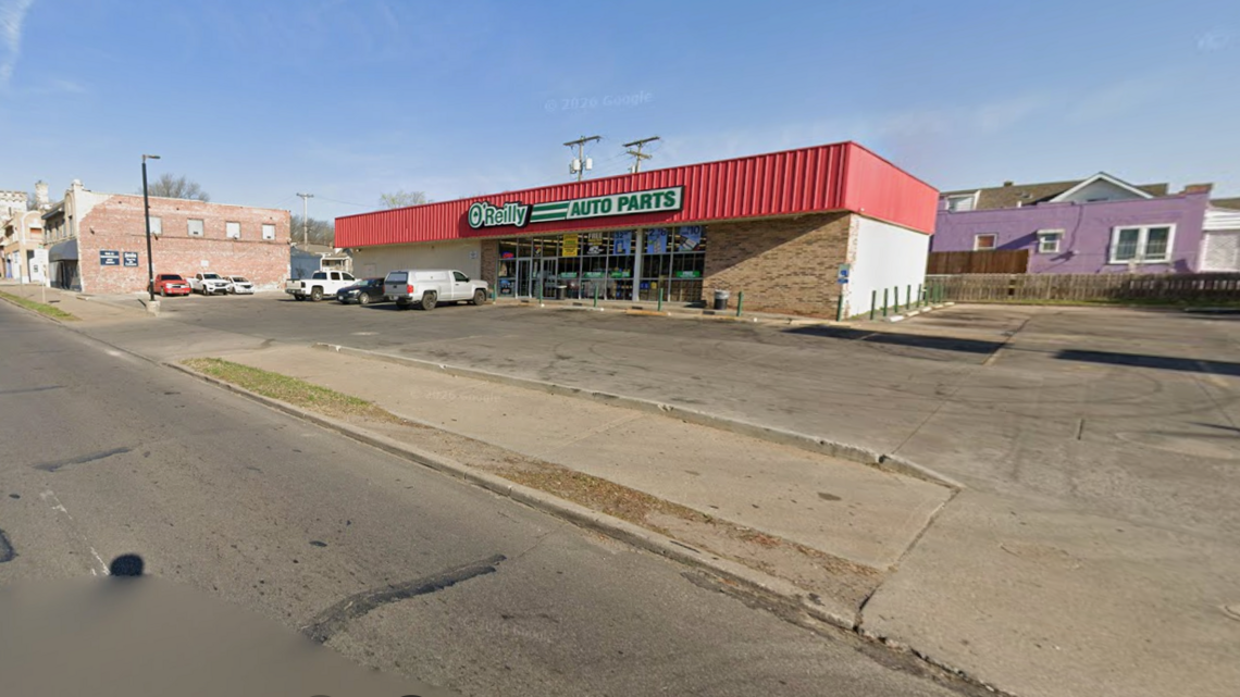 Woman found dead in parking lot after shooting in Northeast Kansas City