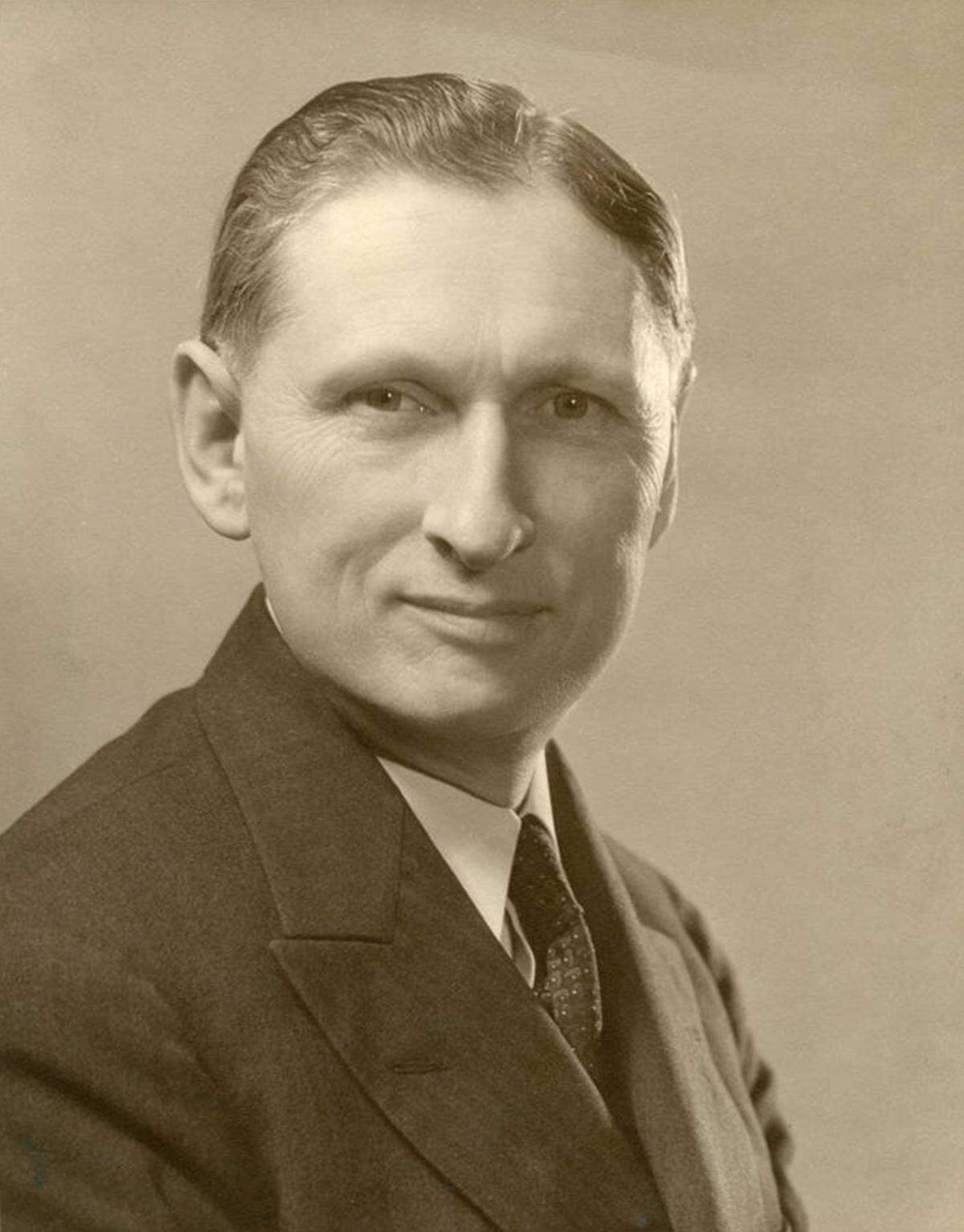 Portrait of George Pepperdine in 1935.