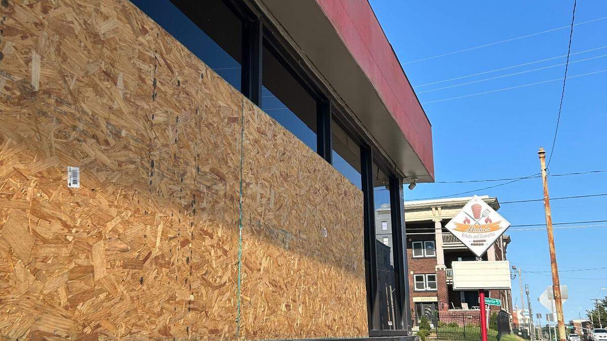 Haha’s Kebab’s and Shawarma, at 204 W 39th St, was damaged by arson on July 8, 2024. It is pictured here, still closed, on August 7.