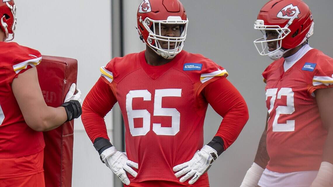 Chiefs position spotlight: Top offensive line questions, concerns & battles
