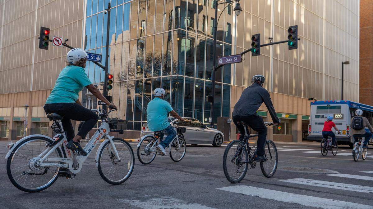 City leaders, council members, BikeWalkKC and others took a celebratory ride downtown to celebrate 30 miles of bike lanes across Kansas City on Friday, Oct. 28, 2022.
