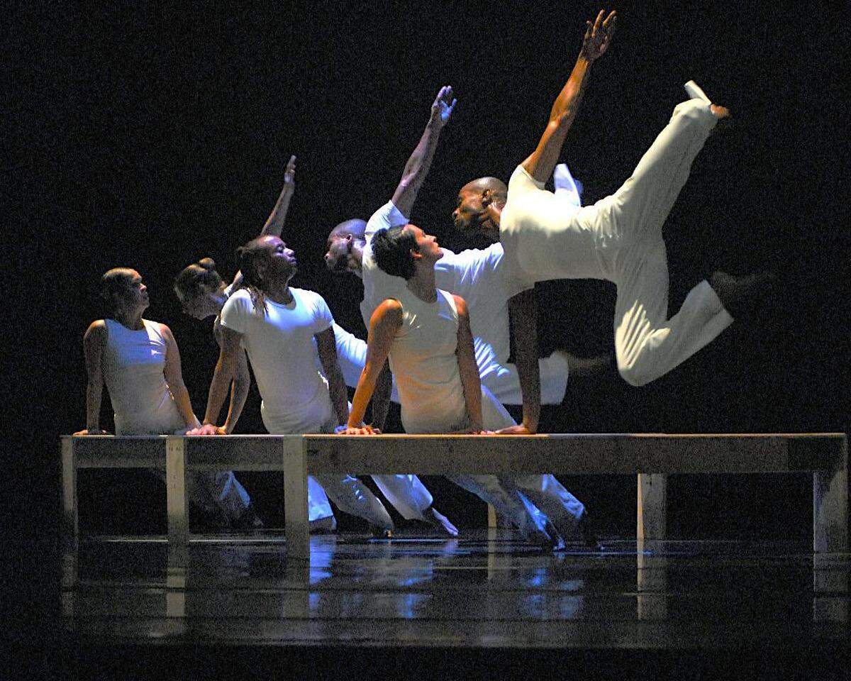 Wylliams/Henry Contemporary Dance Company performs “To Have and to Hold” by Danial Shapiro and Joanie Smith.