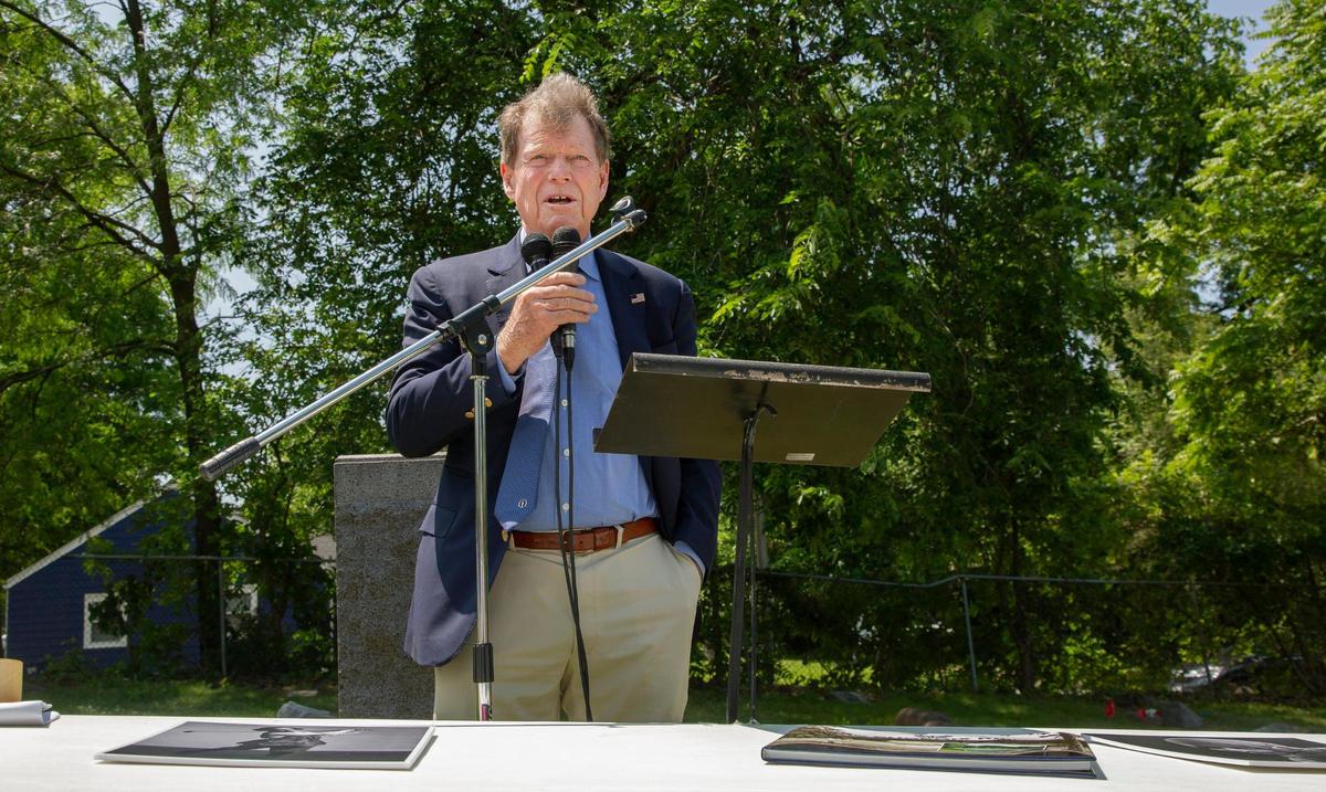 Tom Watson spoke during a special ceremony for Miriam Burns Horn Tyson, at one time the best women’s golfer in the world, Friday, May 30, 2025, at Forest Hill Calvary Cemetery in Kansas City. Her gravesite, forgotten for years, was found recently and a headstone was placed.