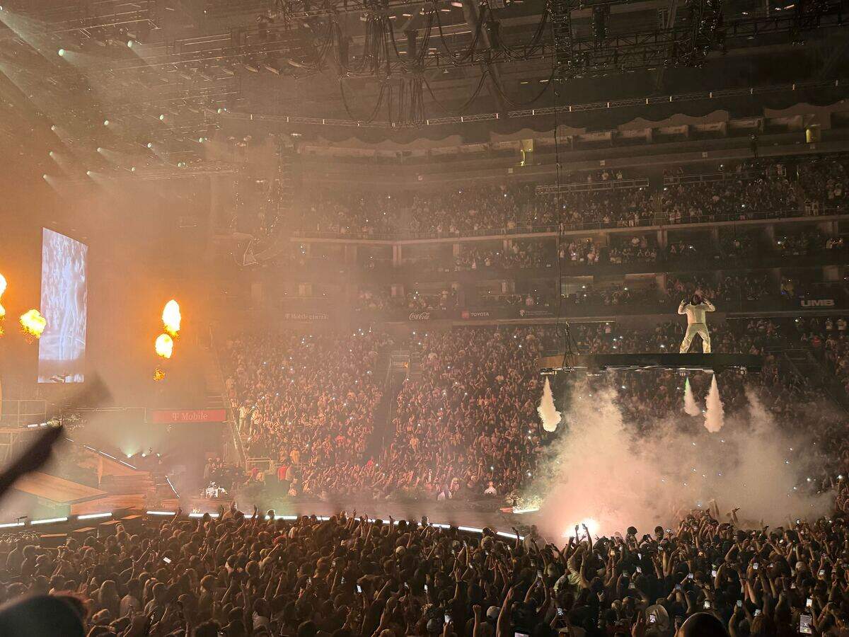 Hip-hop and R&B artist Don Toliver performing in front of a sold out crowd at the T-Mobile Center on Wednesday, June 17 in Kansas City, Missouri.