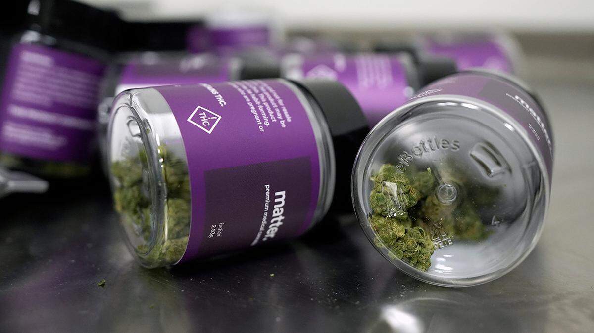Join the nonprofit Cannabis Justice Coalition Friday at a rally in Prairie Village.