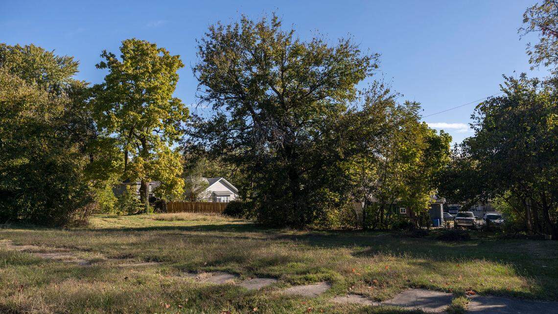 House of corruption: KCK police brought women to this place, former neighbor says