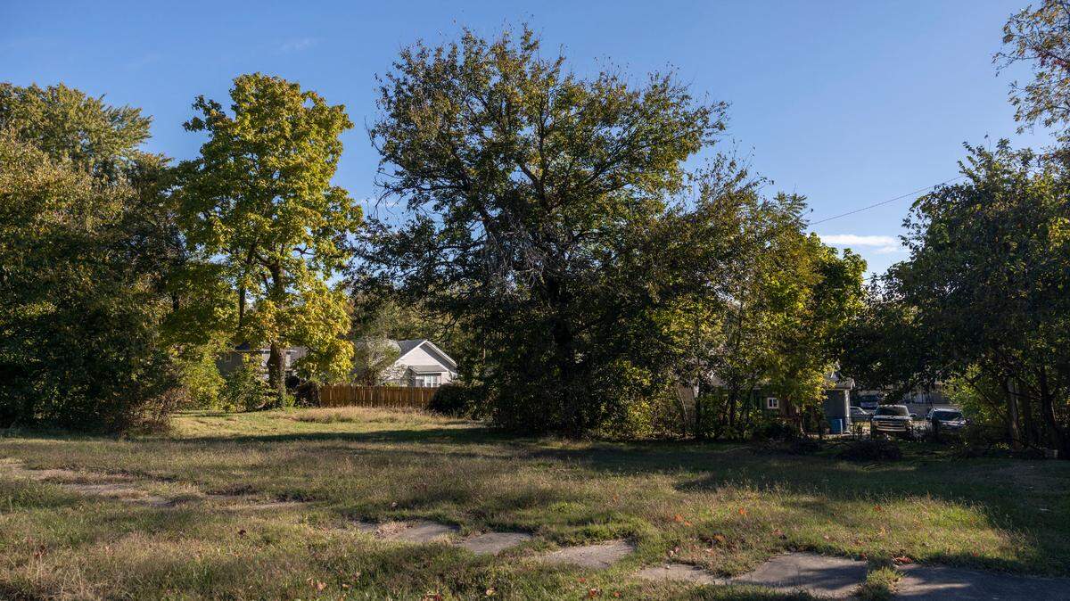 House of corruption: KCK police brought women to this place, former neighbor says