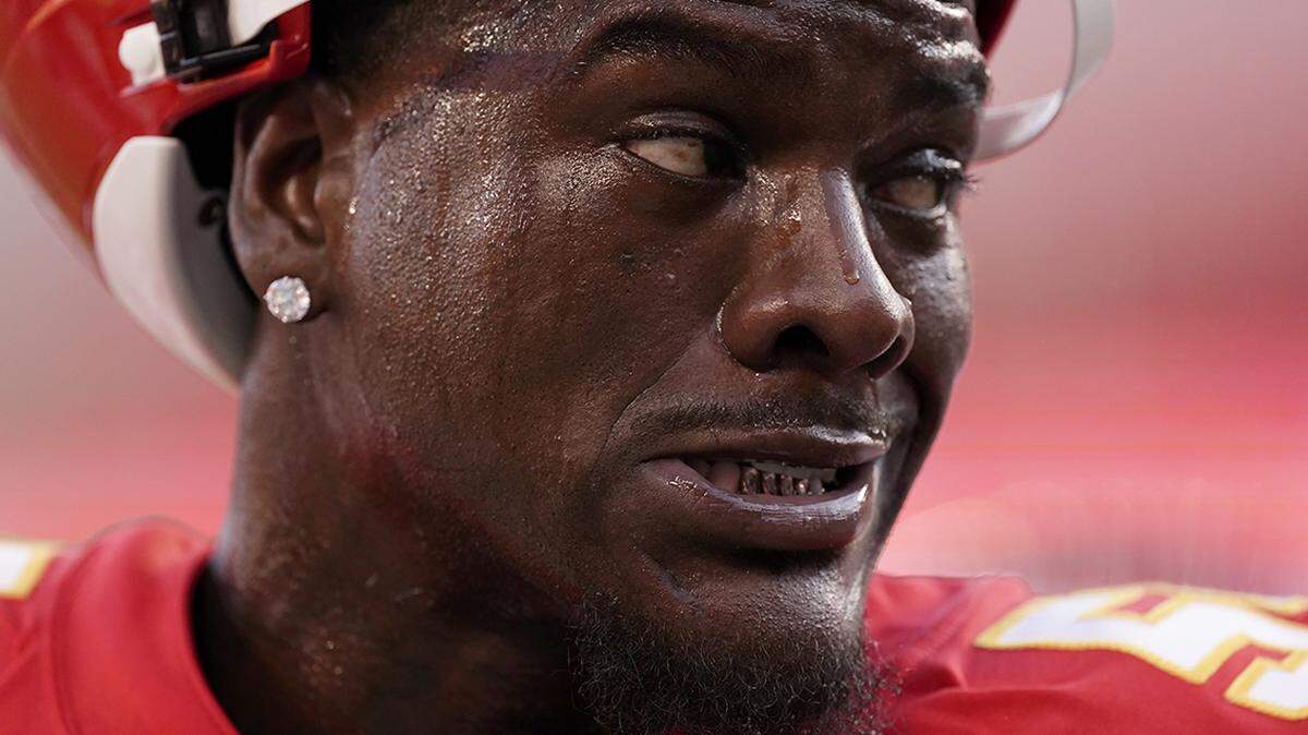 The Pro Bowl defensive end should use his clout to help tackle Kansas City’s violent crime crisis.