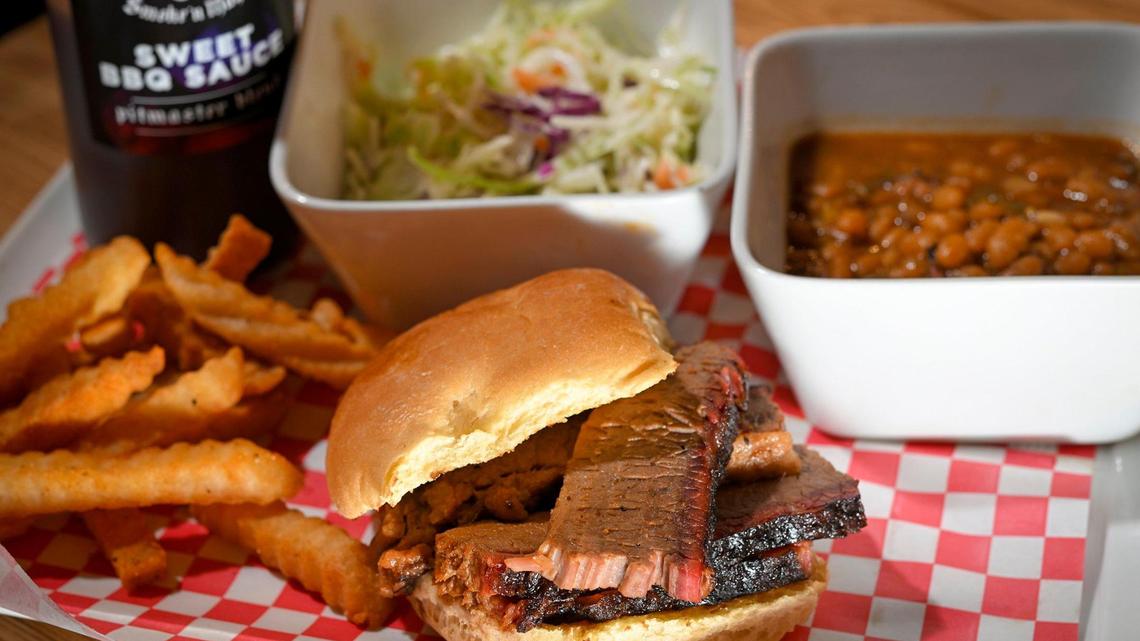 What should you eat at the new KCI airport terminal? I found three great options.