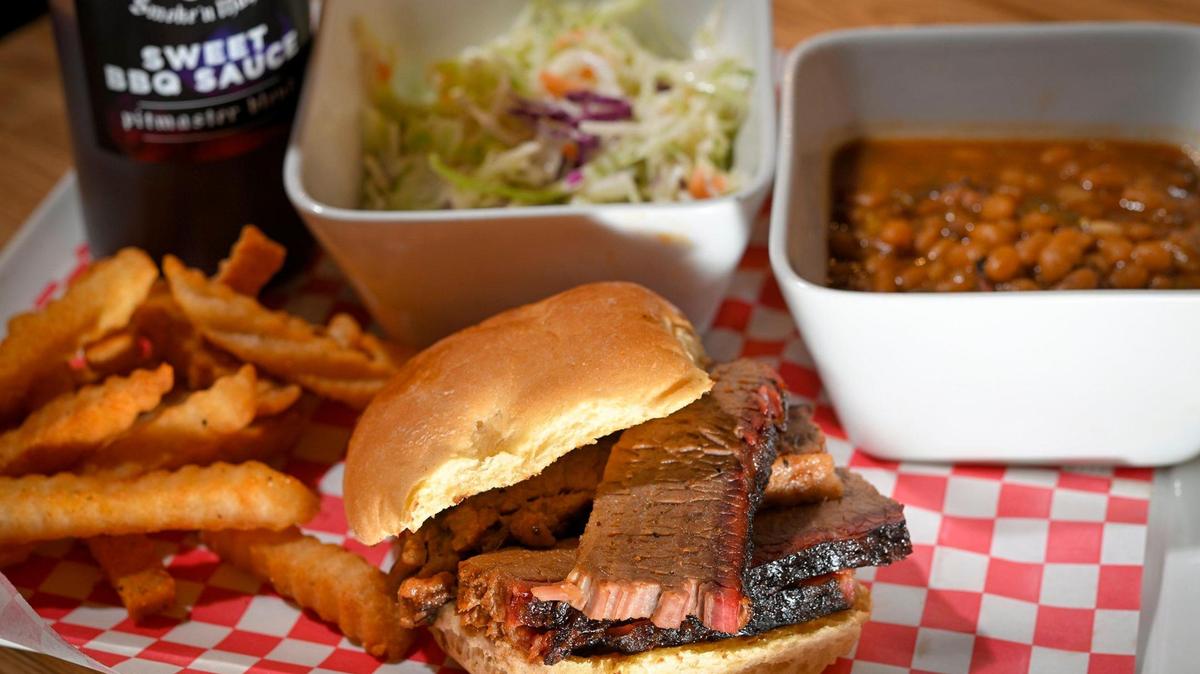 What should you eat at the new KCI airport terminal? I found three great options.