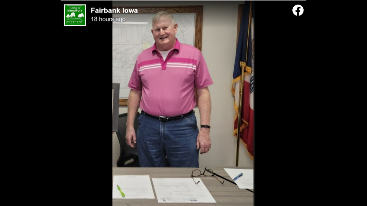 Fairbank Mayor Gregory (Mike) Harter died in a crash involving a student driver, officials said.