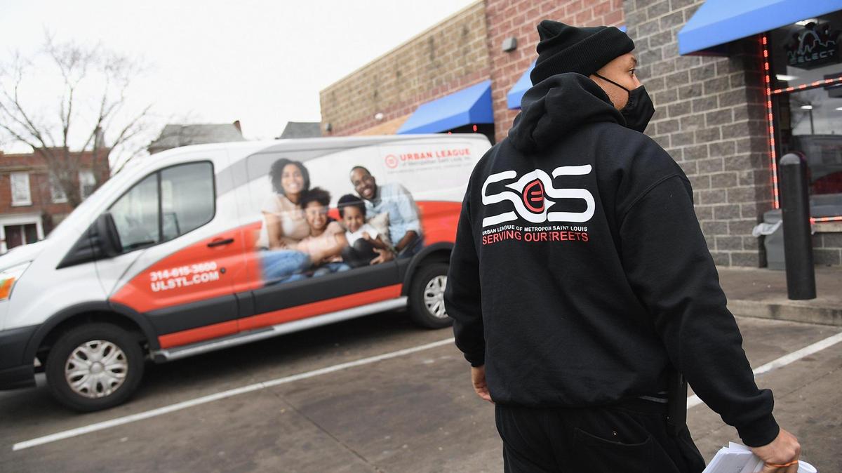 An ex-cop and a former gang leader team up to prevent murders, one hotline call at a time