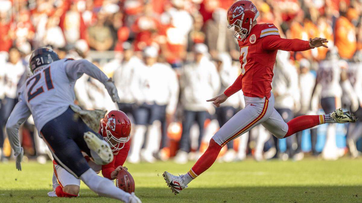 Kansas City Chiefs place kicker Harrison Butker (7) kicks a field goal in the second quarter during an NFL game against the Denver Broncos on Sunday, Nov. 10, 2024, at GEHA Field at Arrowhead Stadium.