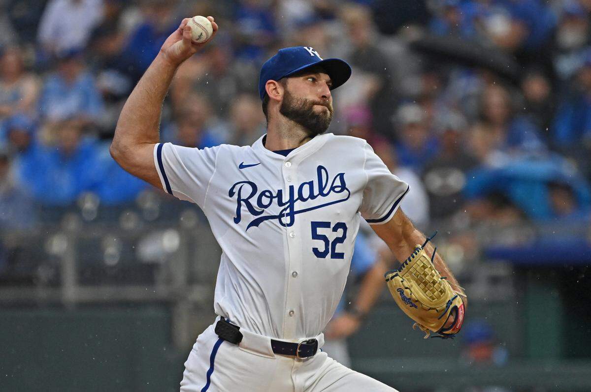 Kansas City Royals starter Michael Wacha delivers a pitch against the Tampa Bay Rays on Wednesday evening at Kauffman Stadium.