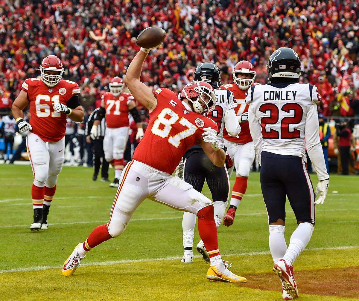 Kansas City Chiefs tight end Travis Kelce spiked the ball after scoring his first touchdown of the second quarter against the Texans.