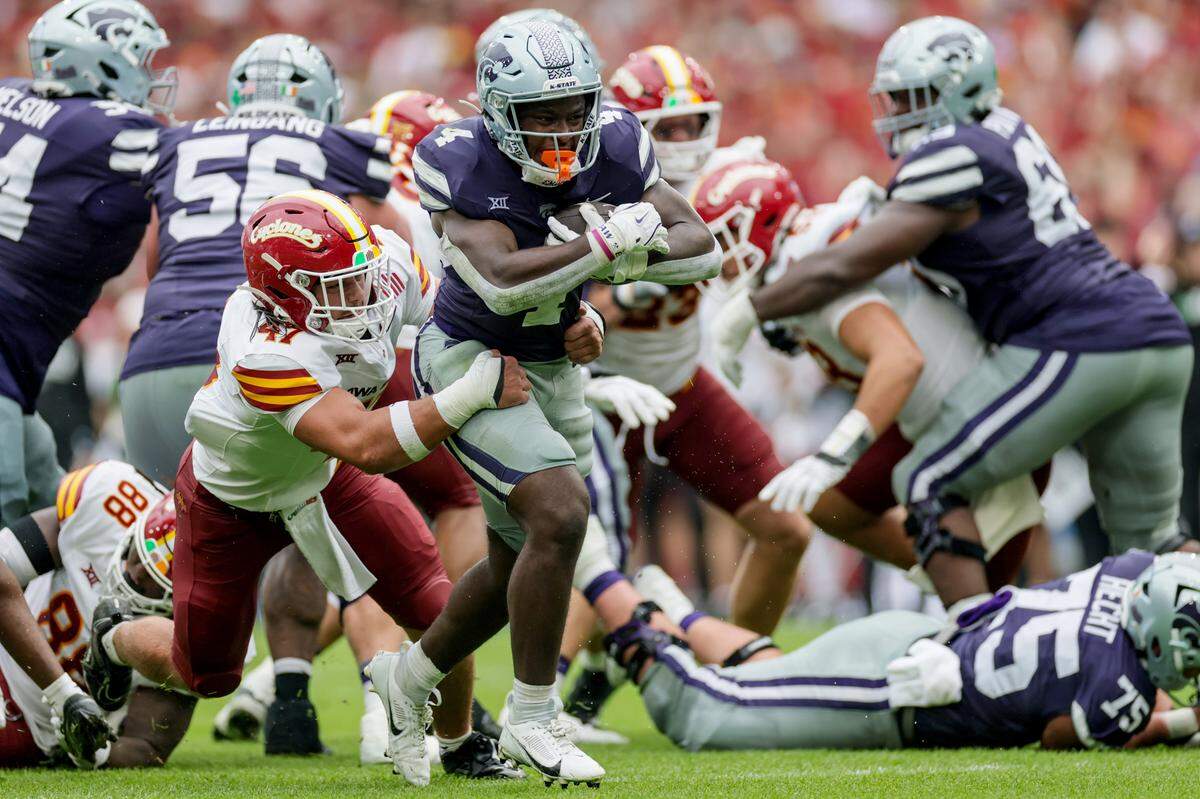 Kansas State running back Joe Jackson runs with the ball during the Aer Lingus Classic against Iowa State at Aviva Stadium on Aug. 23, 2025.