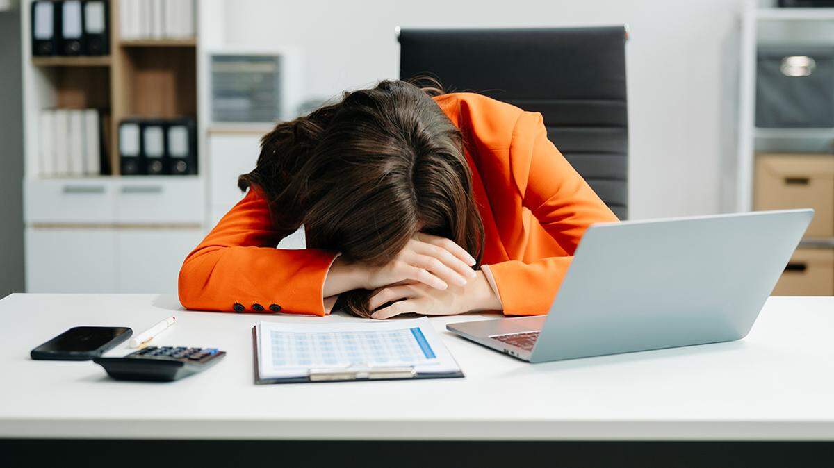 When workers have access to paid time off, they are less likely to show up when they should be home in bed.
