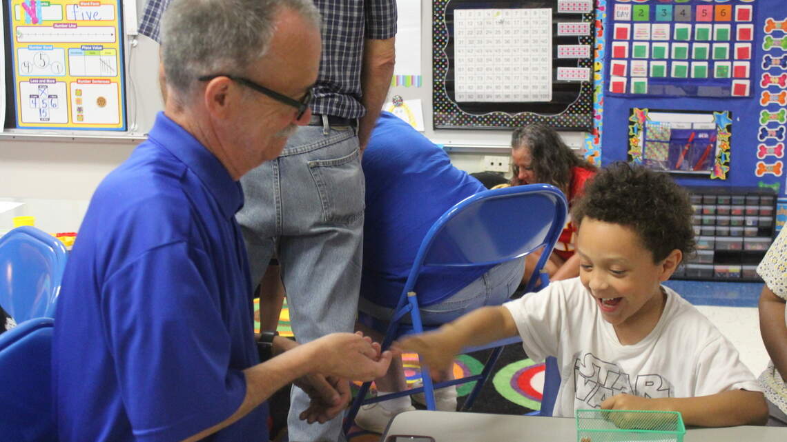 What does a school resource officer do? A lot, Ray-Pec High students discover