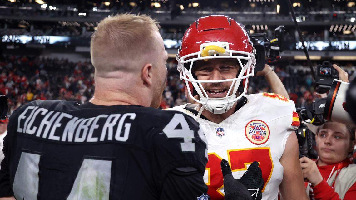 How Travis Kelce spent final day with teammates after what could be his last game