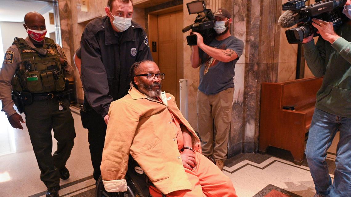 Watch: Kevin Strickland enters Jackson County courthouse for first time in decades