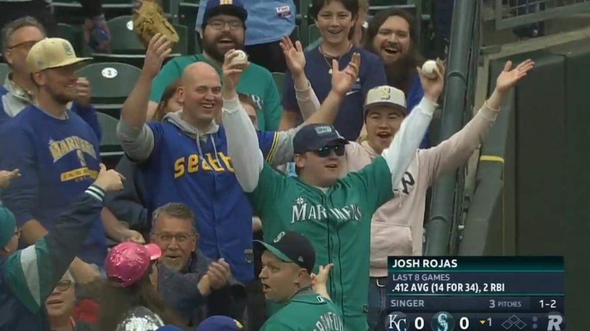 One fan came away with foul balls on consecutive pitches.