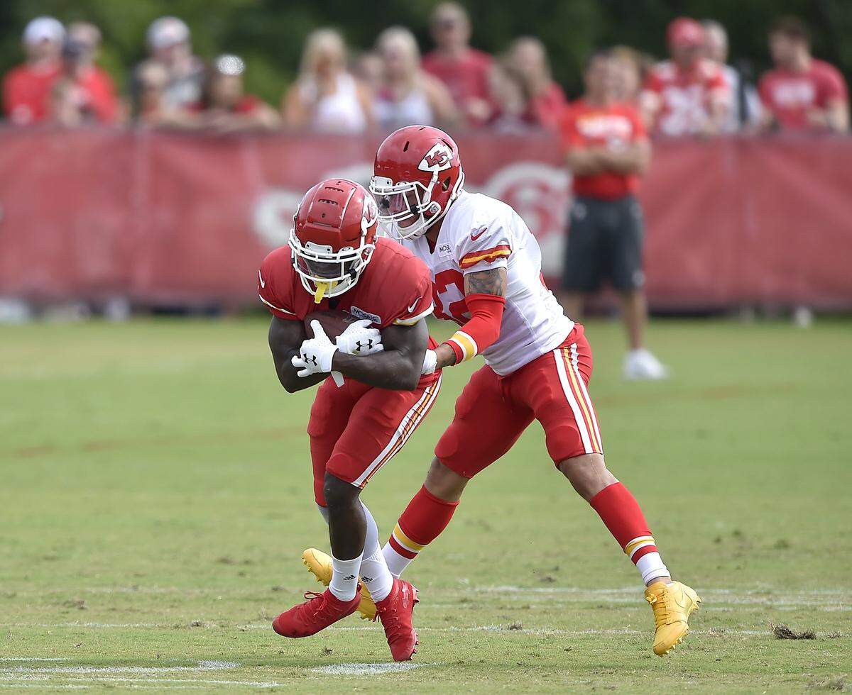 Tyrann Mathieu, right, is being counted upon to provide more punch to the Chiefs’ defense than fans saw last season.