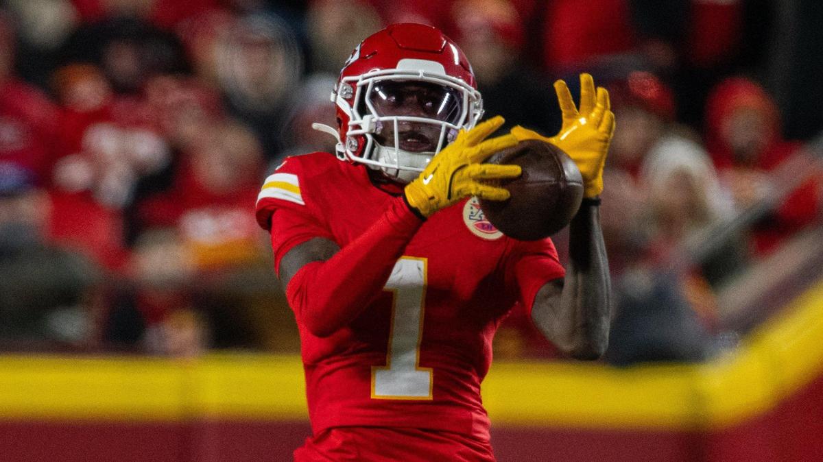 Kansas City Chiefs wide receiver Xavier Worthy makes a crucial catch on third down late in the second of half of the Chiefs game vs. the Los Angeles Chargers on Sunday, Dec. 8, 2024 at GEHA Field at Arrowhead Stadium.