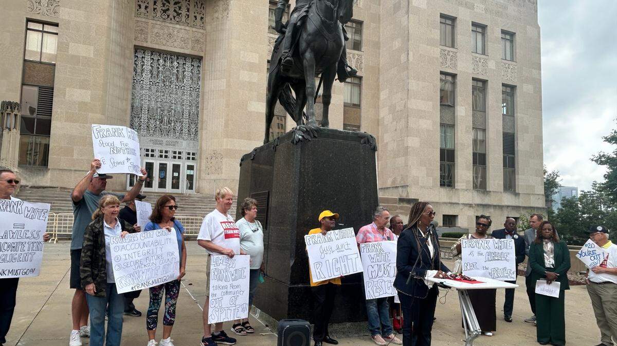 Urban League of Greater Kansas City president Gwendolyn Grant was among several leaders of city and county civil rights organizations calling for Jackson County Executive Frank White’s resignation during a July 17 press conference.