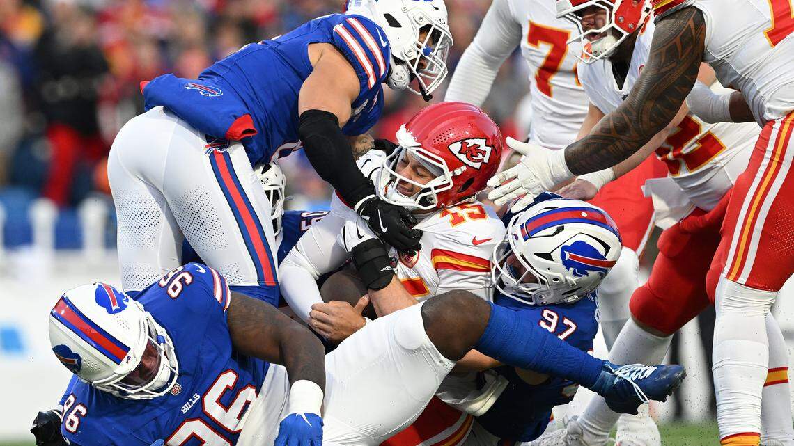 kc-chiefs-vs-buf-bills-8-stories-recapping-2025-nfl-game-kansas