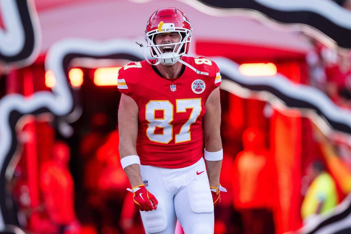 Kansas City Chiefs tight end Travis Kelce (87) screams while entering the field during introductions in the Chiefs regular season game against the Denver Broncos, on Monday, September 14, 2026, at Arrowhead Stadium.