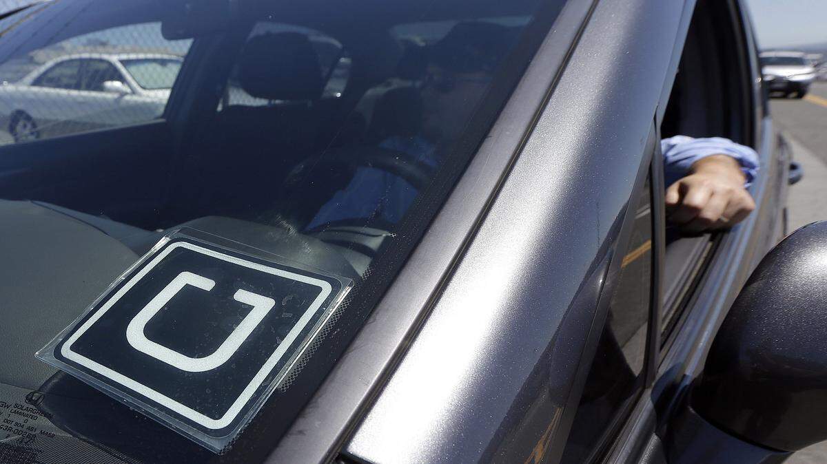 Facing bipartisan threats of a filibuster in the Missouri Senate, legislation enacting statewide regulations on ride-hailing companies like Uber and Lyft is unlikely to pass this year.